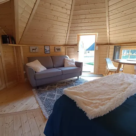 Les Du Grand Nord Bed and Breakfast 3*