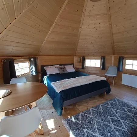 Les Du Grand Nord Bed and Breakfast 3*